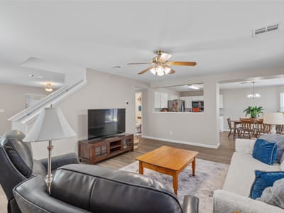 Property photo 5 at 4010 Kings Canyon DR - 3 bed 2 bath home