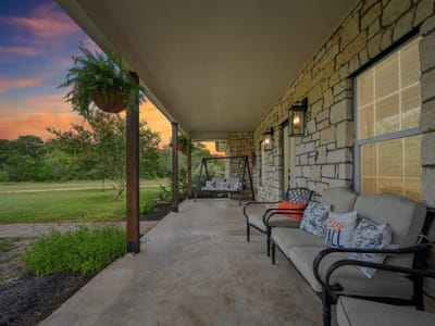 Living area at 4014 FM 713 - 4 bed 3 bath home