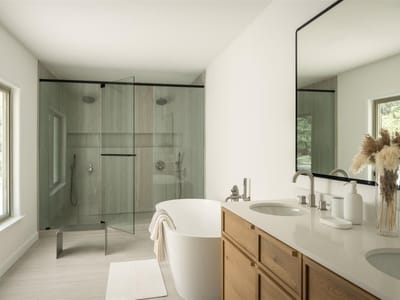 Property photo 2 at 4014 Greystone DR - 5 bed 4 bath home