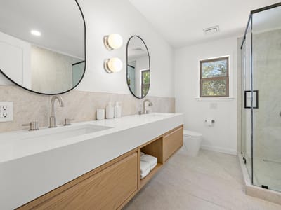 Property photo 3 at 4014 Greystone DR - 5 bed 4 bath home