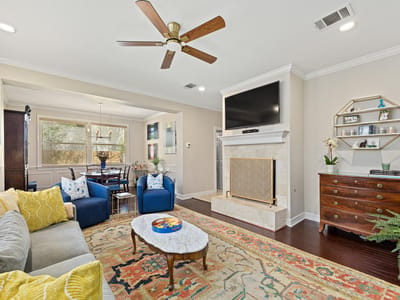 Photo 5 of 33 at 402 E 32nd ST Unit #1A - 3 bed 2 bath home