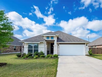 Property photo 3 at 402 Pulitzer DR - 4 bed 3 bath home