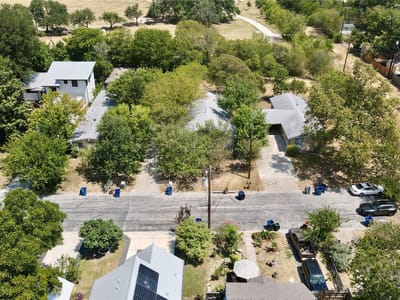 Property photo 2 at 402 Swanee DR - Silverton Heights, Austin, TX