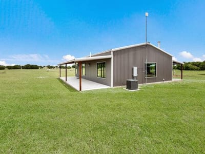 Primary bedroom at 4021 E Fm 243 - 2 bed 1 bath home