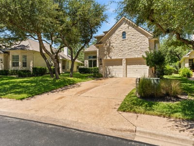 Property photo 2 at 4027 Sable Oaks DR - 4 bed 2 bath home