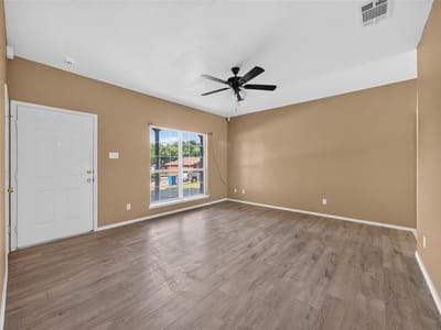 Property photo 4 at 403 Davidson DR - 2 bed 1 bath home