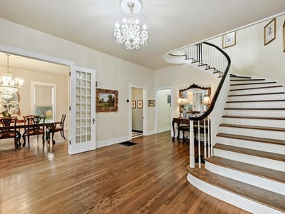 Living area at 403 E Bowie ST - 4 bed 4 bath home