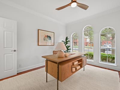 Photo 5 of 33 at 4030 Shavano DR - 4 bed 2 bath home