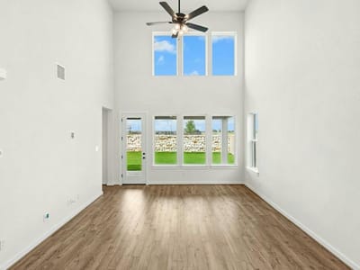 Photo 4 of 14 at 404 Amista DR - 5 bed 4 bath home