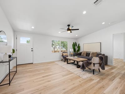 Kitchen at 404 E Pecan ST - 3 bed 2 bath home