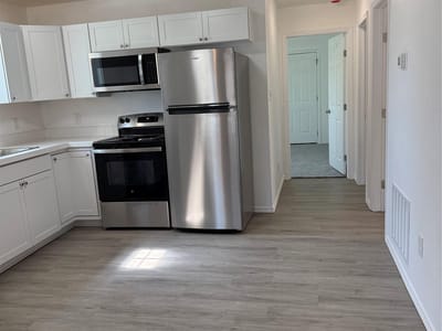 Kitchen at 404 Lee ST - 4 bed 3 bath home