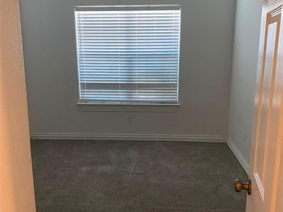 Property photo 5 at 404 Mesa DR - Rainbow East, Del Valle, TX