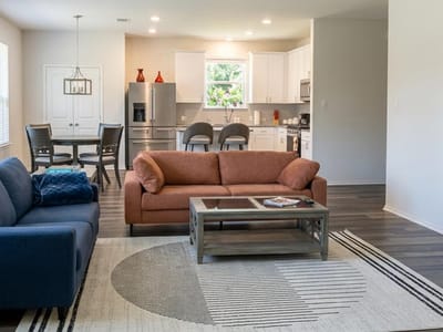 Living area at 404 Purple Heart DR - 3 bed 3 bath home