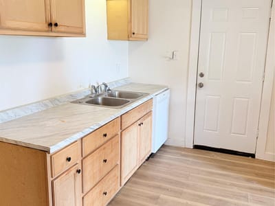 Primary bedroom at 404 S Love Ave - 4 bed 2 bath home