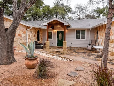 Photo 2 of 28 at 404 S Mustang Ave - 3 bed 2 bath home