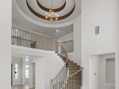 Property photo 3 at 404 Sheepdog DR - 5 bed 4 bath home