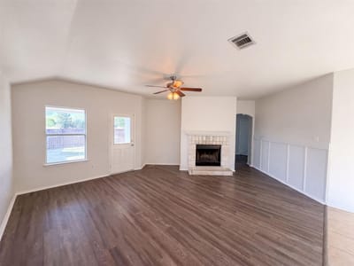 Property photo 3 at 404 Timothy John DR - 4 bed 2 bath home