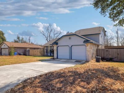 Kitchen at 405 Brookhollow Dr - 3 bed 2 bath home