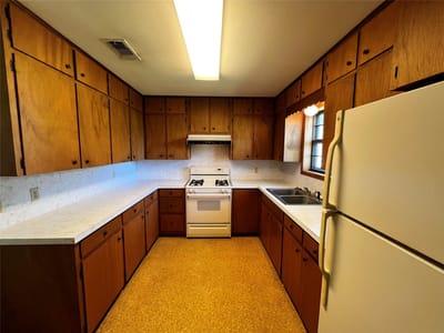 Photo 5 of 22 at 405 E Roitsch LN - 3 bed 2 bath home