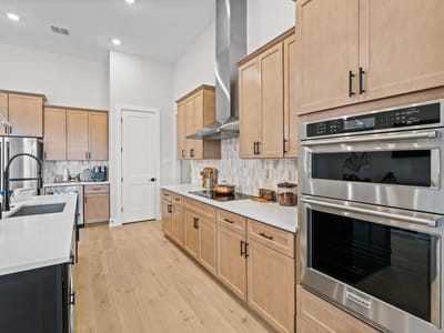 Property photo 4 at 405 Kanarra Creek RD - 4 bed 3 bath home