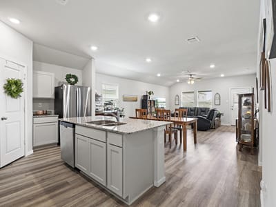 Living area at 405 Perry Pl - 4 bed 2 bath home