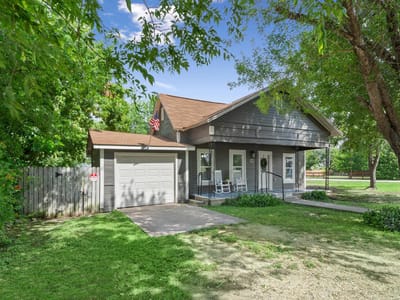 Primary bedroom at 405 S Evie ST - 3 bed 3 bath home
