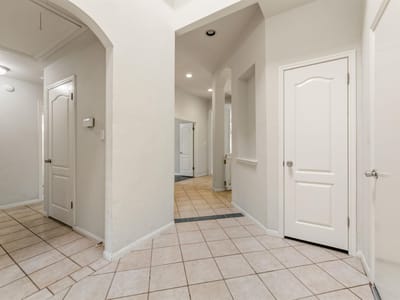 Primary bedroom at 406 Bellaire Oaks DR - 3 bed 2 bath home