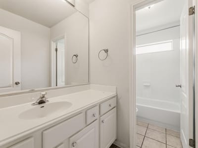 Bathroom at 406 Bellaire Oaks DR - 3 bed 2 bath home