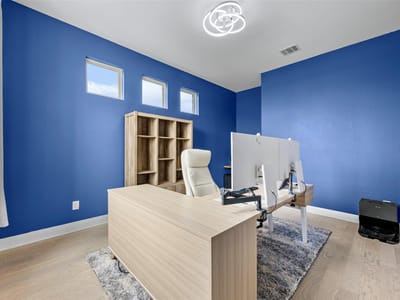 Primary bedroom at 406 Bluejack WAY - 4 bed 2 bath home