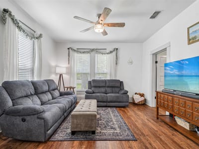 Property photo 5 at 406 Live Oak ST - 2 bed 1 bath home