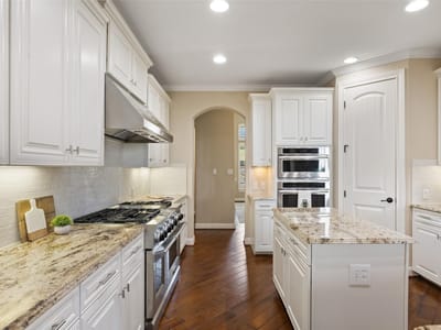 Bathroom at 407 Bella Montagna CIR - 4 bed 3 bath home
