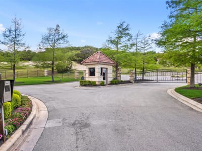 Kitchen at 407 Bella Montagna CIR - 4 bed 3 bath home