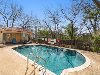 Property photo 4 at 407 E 45th ST Unit #108 - 1 bed 1 bath home