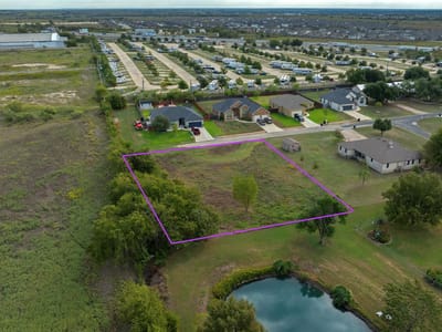 Photo 3 - 407 E Avenue A Photo 3 of 6 at 407 E Avenue A - Jarrell, Jarrell, TX