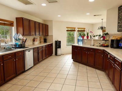 Primary bedroom at 407 Evening Grosbeak DR - 5 bed 3 bath home