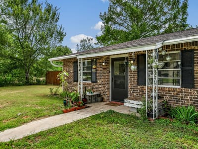 Property photo 3 at 407 Hill ST - 2 bed 1 bath home