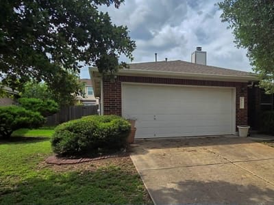 Property photo 2 at 407 Mccarthur Dr - 3 bed 2 bath home