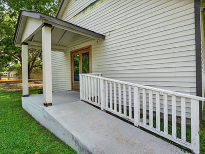 Primary bedroom at 407 Wilkes ST - Byrne, Smithville, TX