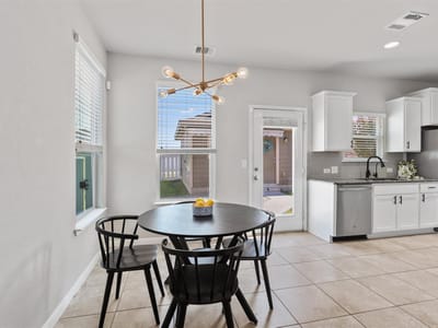 Property photo 4 at 408 Craters of the Moon BLVD - 3 bed 2 bath home