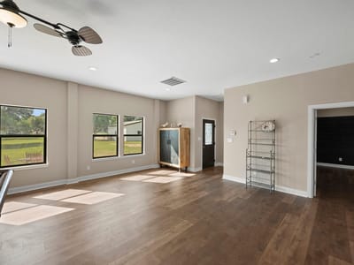 Primary bedroom at 408 Mesa Oaks RD - 1 bed 1 bath home