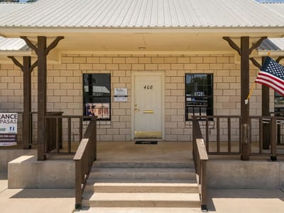 Primary bedroom at 408 N Key Ave - L S C 1st, Lampasas, TX