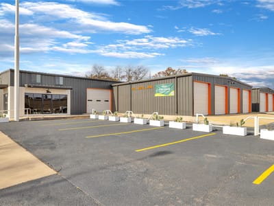 Property photo 2 at 408 S Main ST - A H Barnes, Lampasas, TX