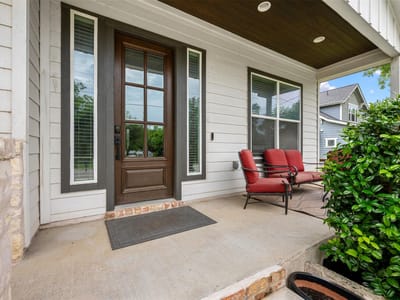 Living area at 408 W 16th ST - 4 bed 3 bath home