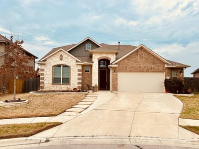 Primary bedroom at 409 Betony LOOP - 4 bed 3 bath home