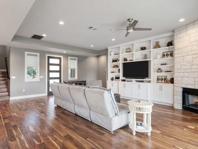 Kitchen at 409 Dos Lagos - 4 bed 2 bath home