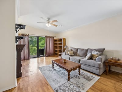 Living area at 409 E 38th ST Unit #302 - 2 bed 2 bath home