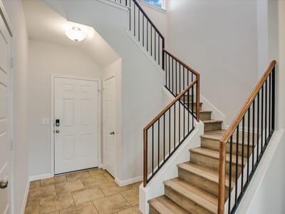 Primary bedroom at 409 Kingfisher Ln - 4 bed 2 bath home