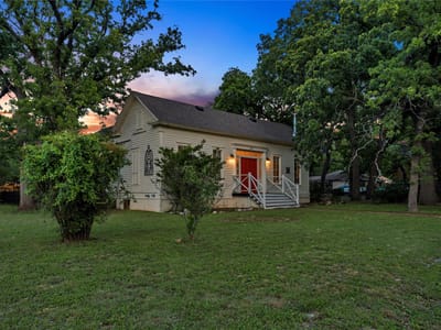Primary bedroom at 409 N Main ST - 3 bed 3 bath home