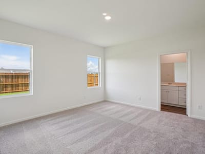Living area at 409 Pond DR - 3 bed 2 bath home
