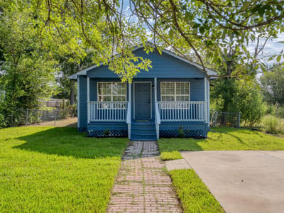 Primary bedroom at 409 Talley St - 4 bed 2 bath home